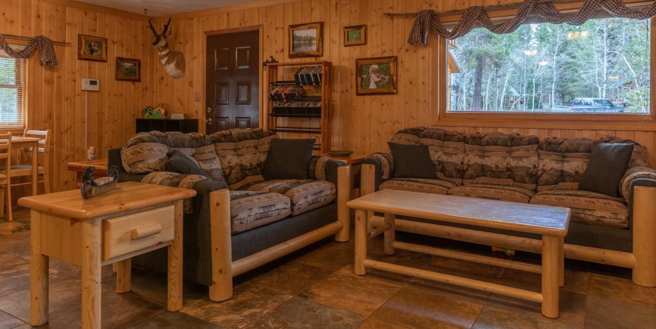 Remington Reload By Kabino Hot Tub Firepit Roku Big Yard Driveway Grill Wifi Trails Island Park Esterno foto