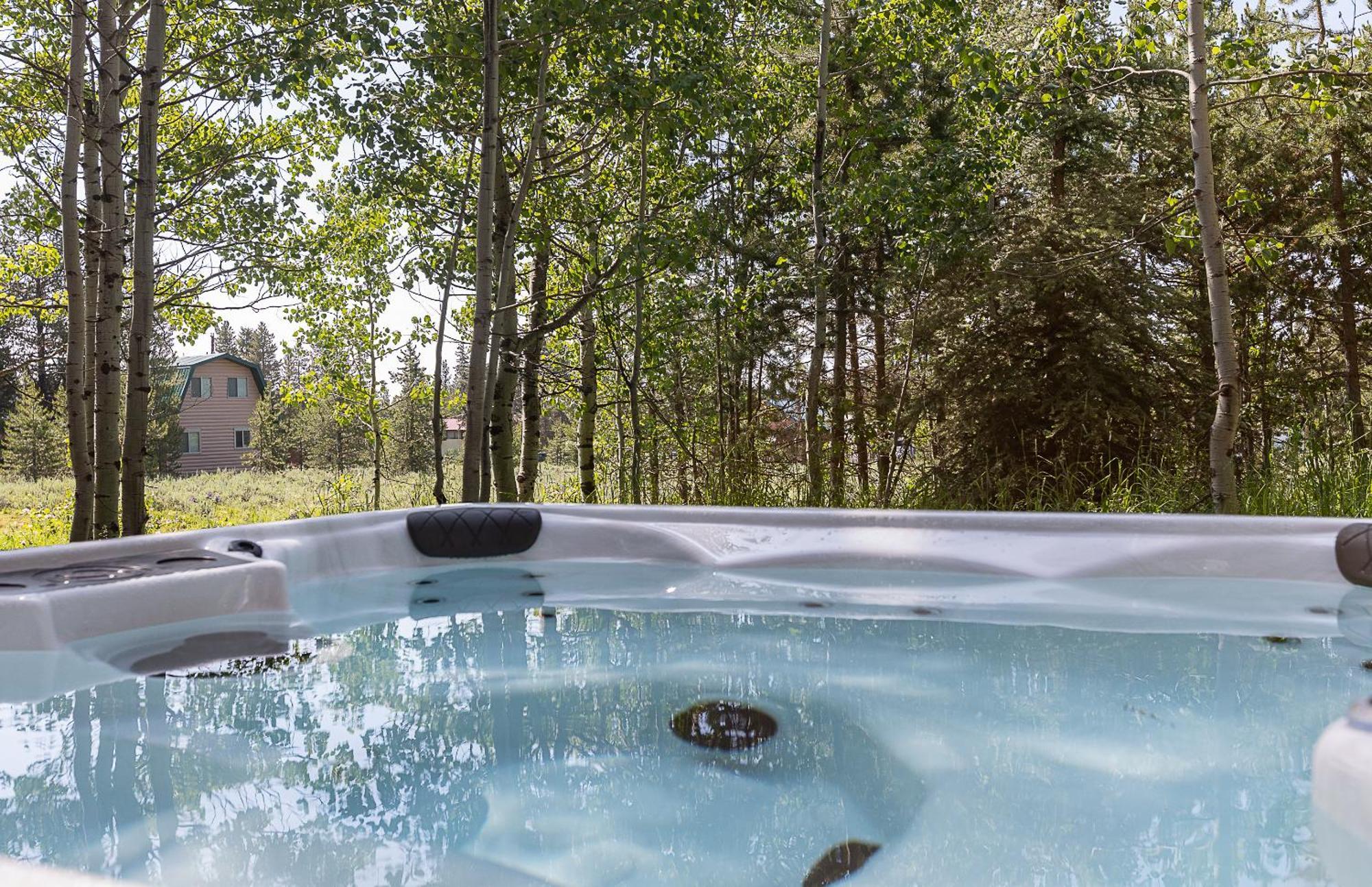 Remington Reload By Kabino Hot Tub Firepit Roku Big Yard Driveway Grill Wifi Trails Island Park Esterno foto